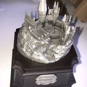 HARRY POTTER Hogwarts Music Box Figure Hedwig’s Theme Royal Selangor Pewter
